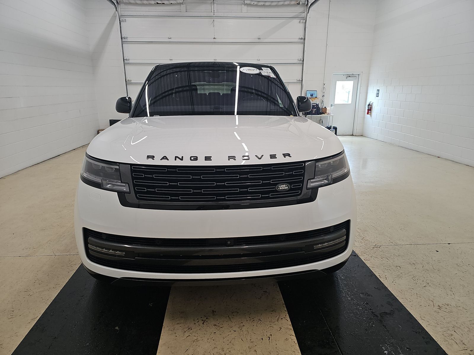 land rover range rover 2023 SALKPBFU6PA067869 image land rover range rover 2023 SALKPBFU6PA067869 image